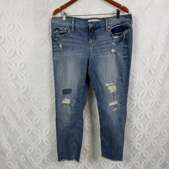 Torrid Ankle Skinny Patch Distressed Raw Cut Jeans‎ Size 16 - Picture 2 of 10